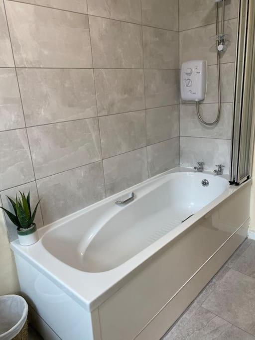 Glengesh Court. Ardara Town Centre. Apartment ภายนอก รูปภาพ